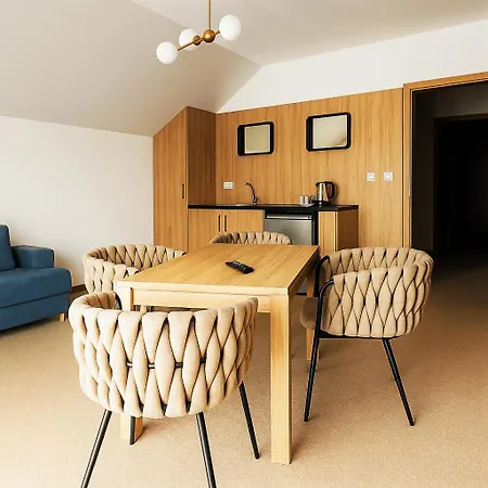 Eden Jakuzzi, Sauna Appart hôtel Rozewie